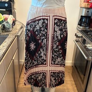 Scotch & Soda Black and Cream Floral Pleated Midi Skirt